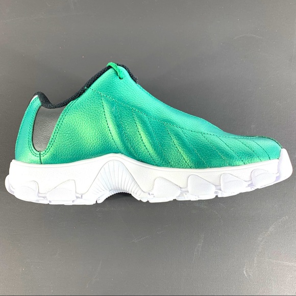 Children's K-Swiss Sneaker- Kids Size 5.5 - Picture 2 of 7